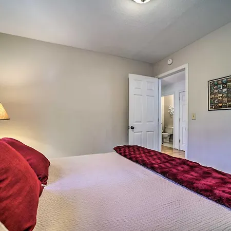 Brevard Retreat About 3 Mi To Downtown!